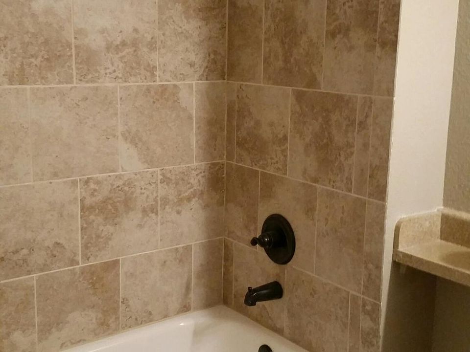1st image of 71 Winchester Dr