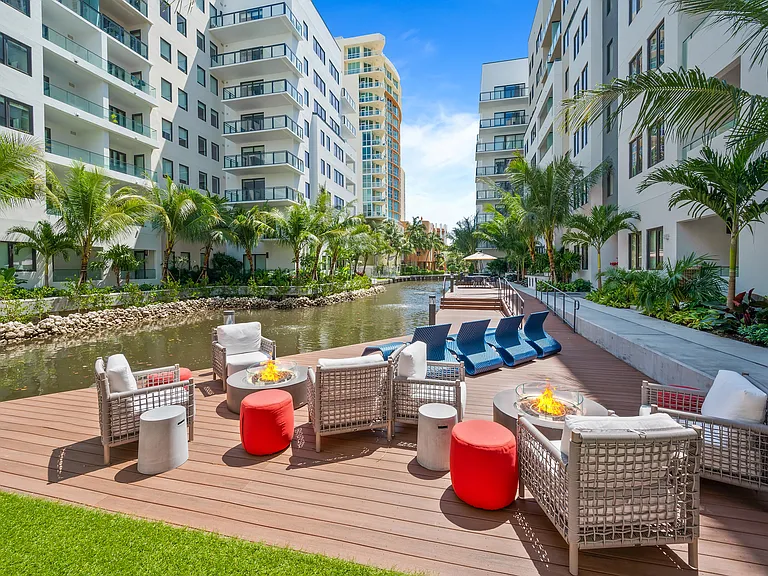 10X Las Olas Walk — Photo 23