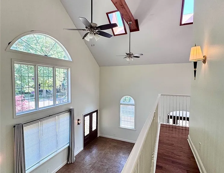 762 Columbus Pkwy — Photo 19