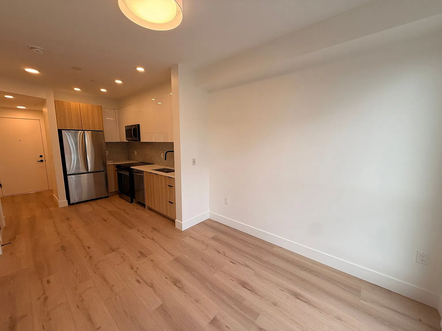 20769 Fraser Highway Langley — Photo 3