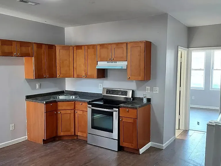 1809 N 54th St #2 — Photo 1