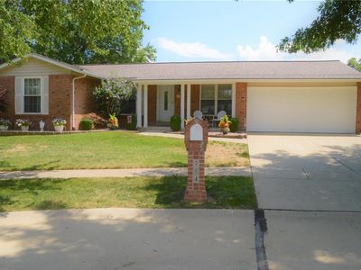 714 Hidden Acres Ct, Saint Louis, MO, 63125