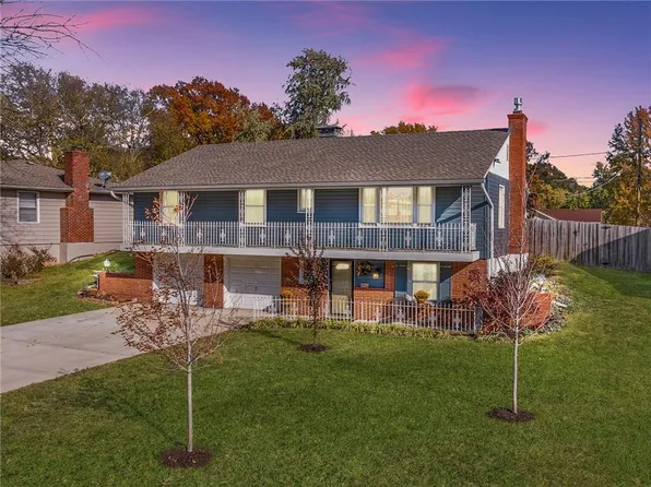 3329 N Chippewa Dr, Kansas City, MO 64116