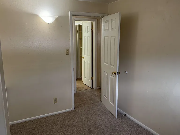 3206 N Hancock Ave — Photo 10