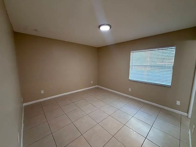 2 bed, 1.0 bath, $1,490 — Photo 2