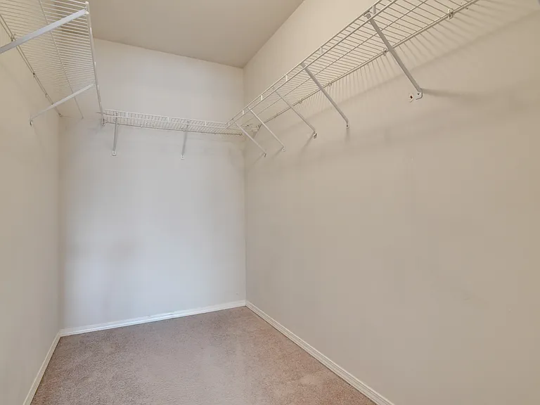 16920 Tulip Ln — Photo 22