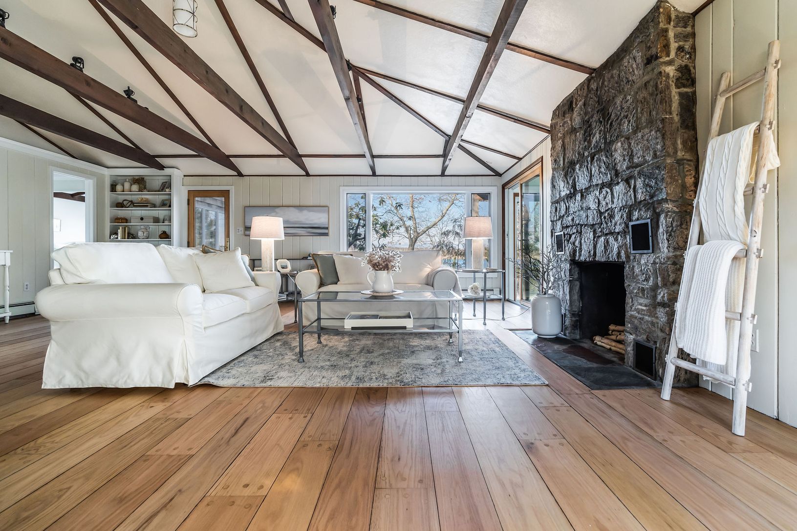  Great Room with Fireplace