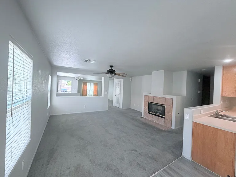 8228 N Corset Creek St — Photo 3