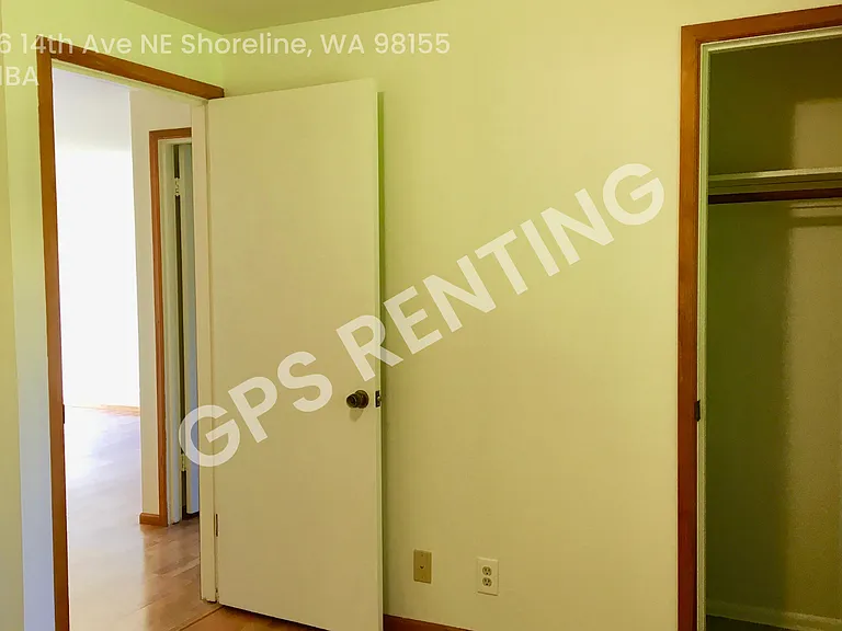 15526 14th Ave NE — Photo 14