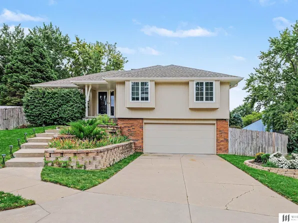 12961 Miami Cir, Omaha, NE 68164