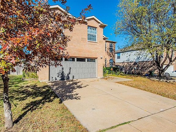 2nd image of 909 Medina Dr
