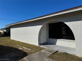 3004 Santa Barbara Blvd, Cape Coral, FL