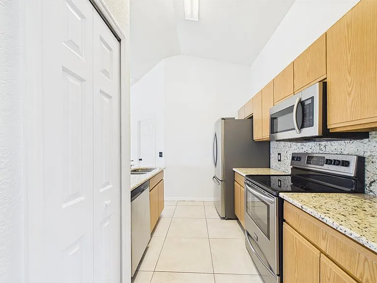 128 Eagle Point Blvd — Photo 6