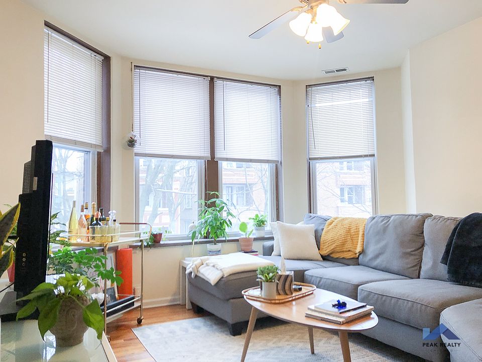 1st image of 847 N Oakley Blvd #3R