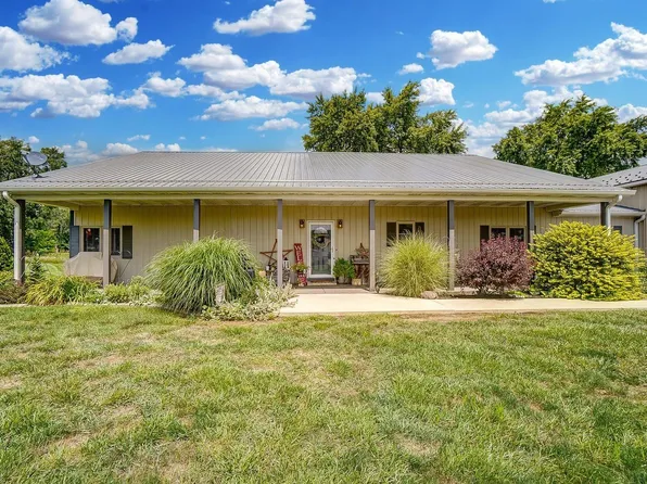 410 W Center St, Bourbon, IN 46504