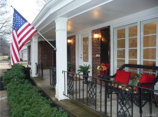 128 Glen Cove Dr, Chesterfield, MO 63017