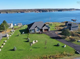 21 Back Ln, Terence Bay, NS B3T 1Y3