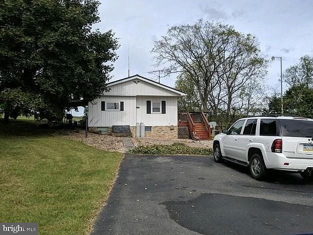 1st image of 3309 Waterfall Rd