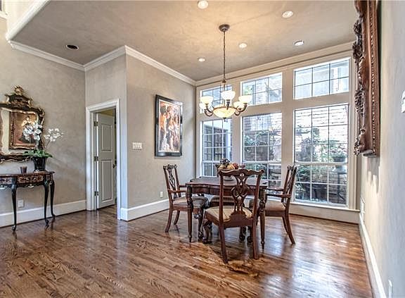5th image of 6209 Twin Oaks Cir