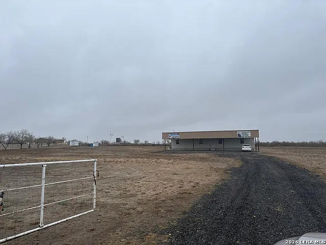 2265 Interstate Highway 35