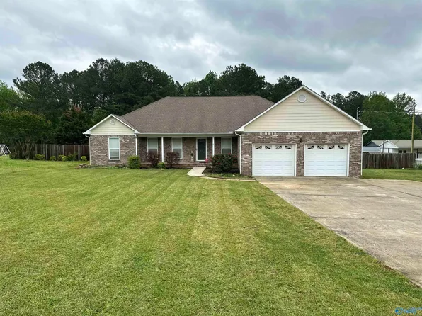 239 Church Rd, Hartselle, AL 35640