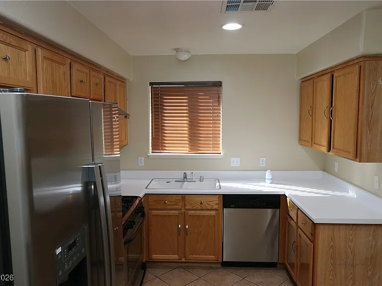 741 Spotted Eagle St — Photo 5