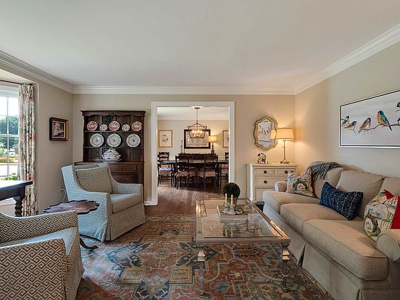 5th image of 8208 Blair Ln