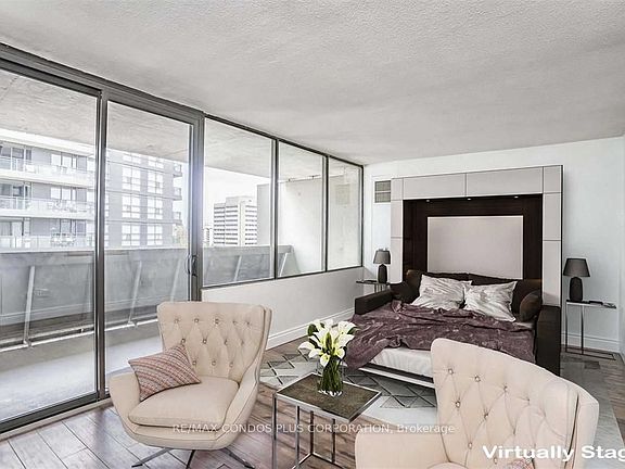 5th image of 720 Spadina Ave #1011