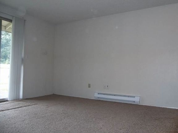 2nd image of 14424 Washington Ave SW APT 4