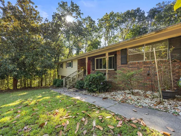207 Royal Oak Dr, Dalton, GA 30721