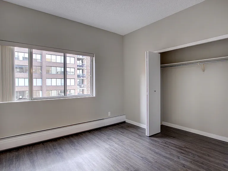 330 25th Ave SW — Photo 39