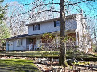 619 Overlook Ter, Stroudsburg, PA 18360