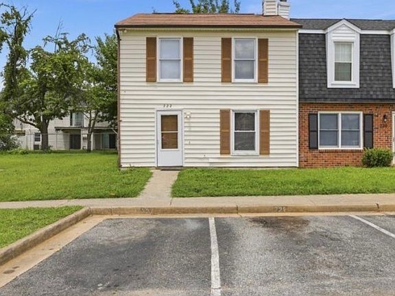 2nd image of 222 Knightsmanor Ct
