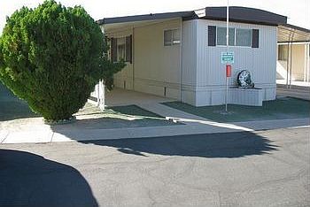 J:\New pictures\0172EMSSFrontleft.JPG