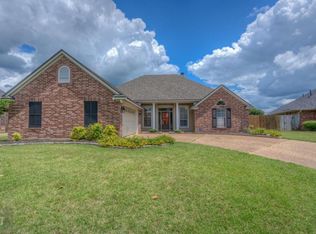 1537 Nottoway Pl, Bossier City, LA 71112