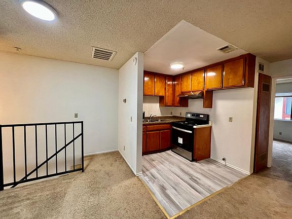 Dining area close to kitchen