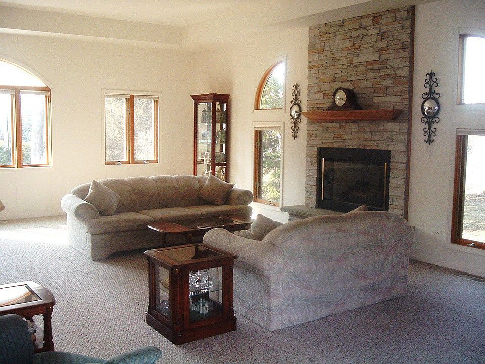 1st image of 540 Ziegler Dr