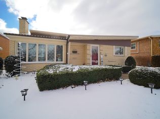 4989 Wick Dr, Oak Lawn, IL 60453