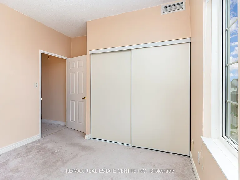 2301 Parkhaven Blvd #410 — Photo 15