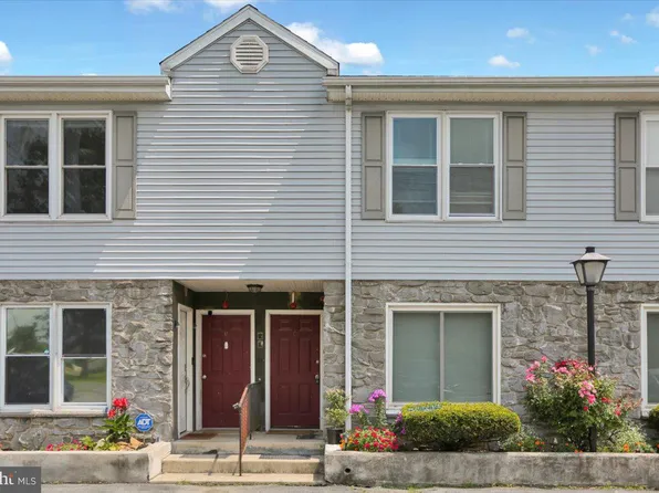 711 Hill Rd APT C, Wernersville, PA 19565