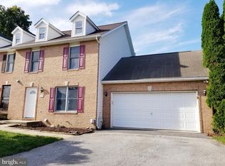 511 Gentry Ct, Westminster, MD 21157
