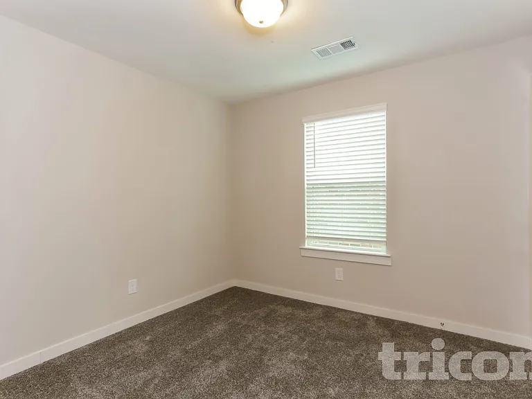 1034 Fallgate Dr — Photo 12
