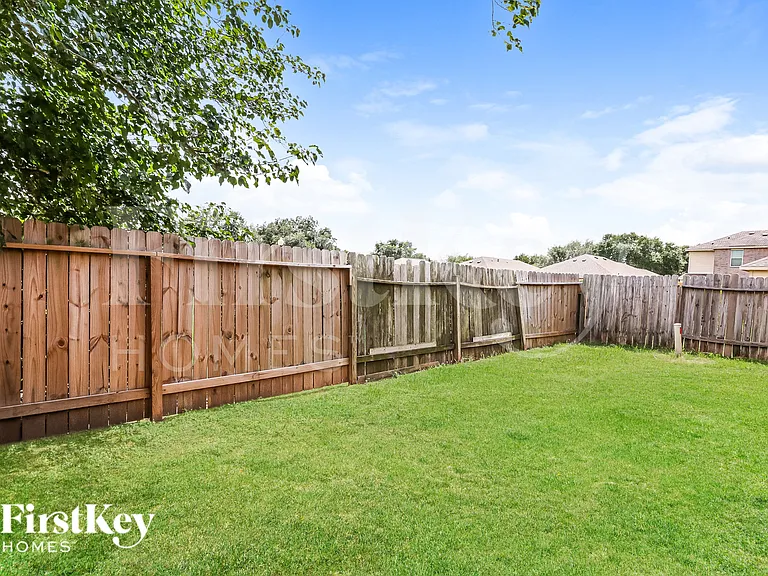 18731 Reynolds Park Dr — Photo 18