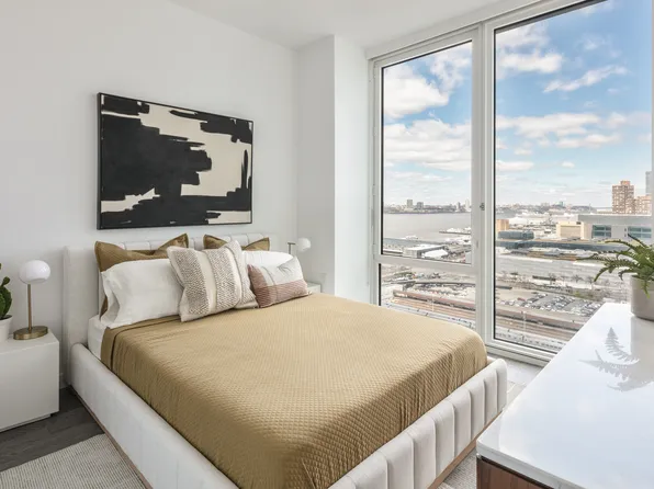 606 West 30th Street 24G image 3 of 17