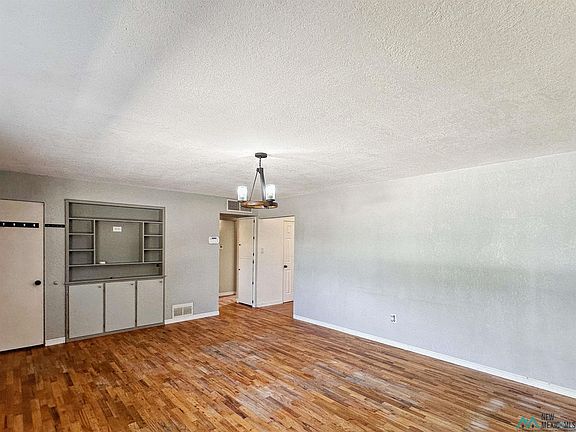 4th image of 1813 Solana Rd