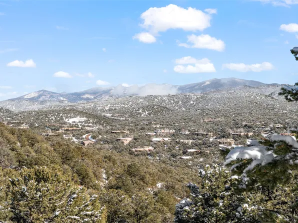831 Vista Canada Ln, Santa Fe, NM 87501