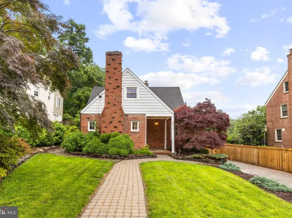 2819 S Joyce St, Arlington, VA 22202