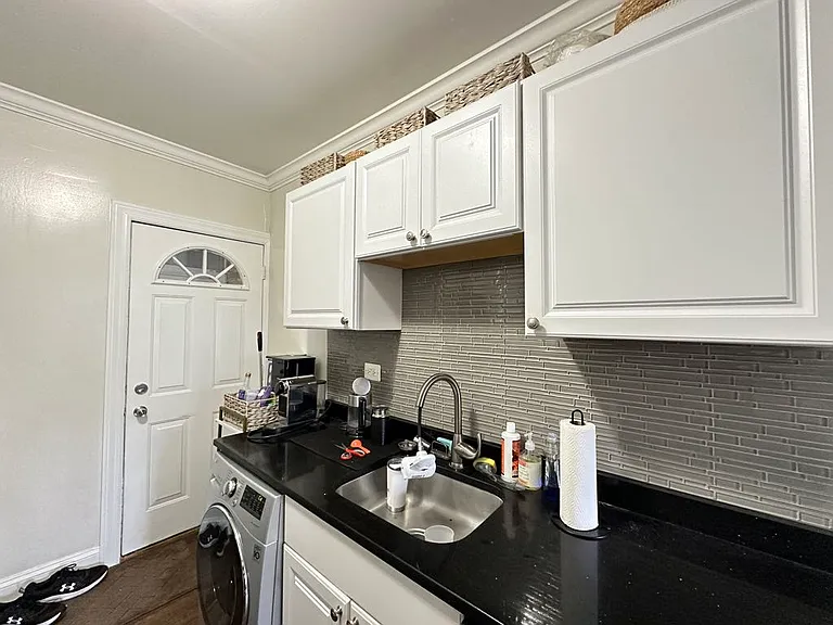 3839 N Greenview Ave #W2 — Photo 4