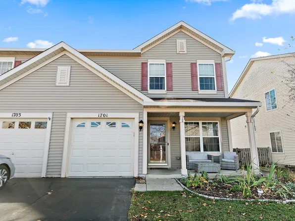 1701 Cameron Dr, Hampshire, IL 60140