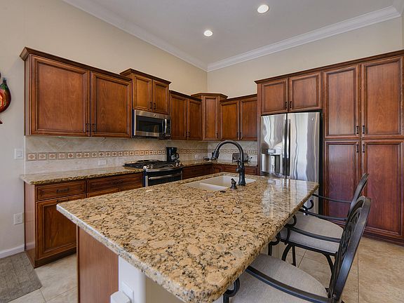 5th image of 39959 S Sand Crest Dr